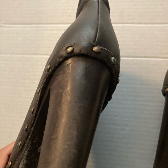 Boots - Picture 5 of 9